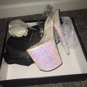 NWT Pleaser Heels